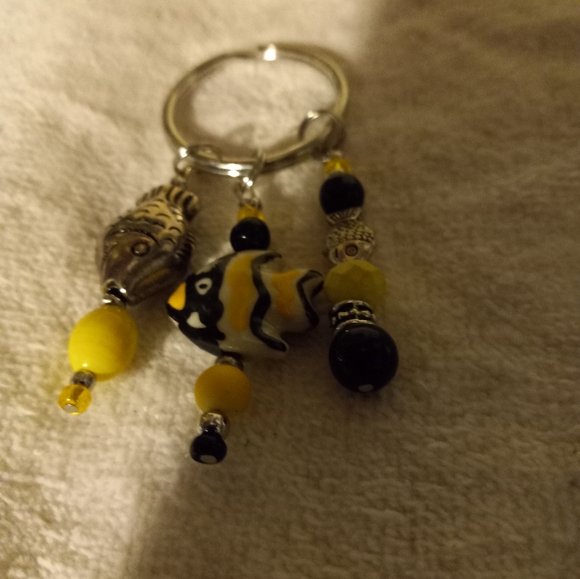 Handmade  ceramic fish  🗝 keychain  with two silver fish 🐠 hanging charms. - Picture 2 of 3